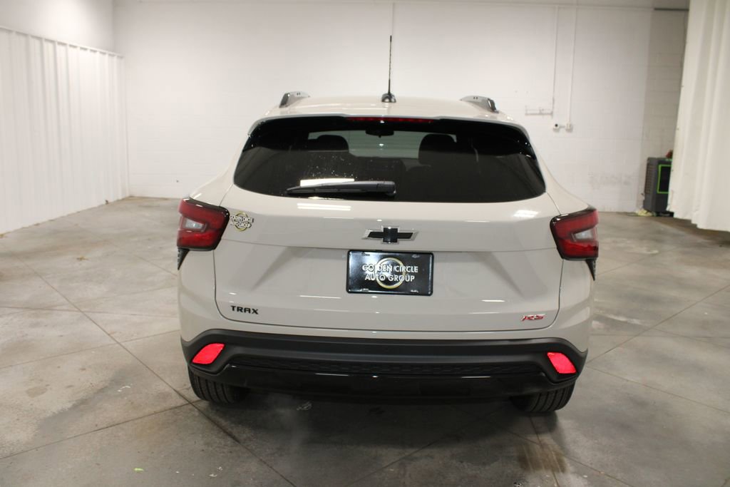 New 2026 Chevrolet Trax RS w/ Sunroof Package image 8