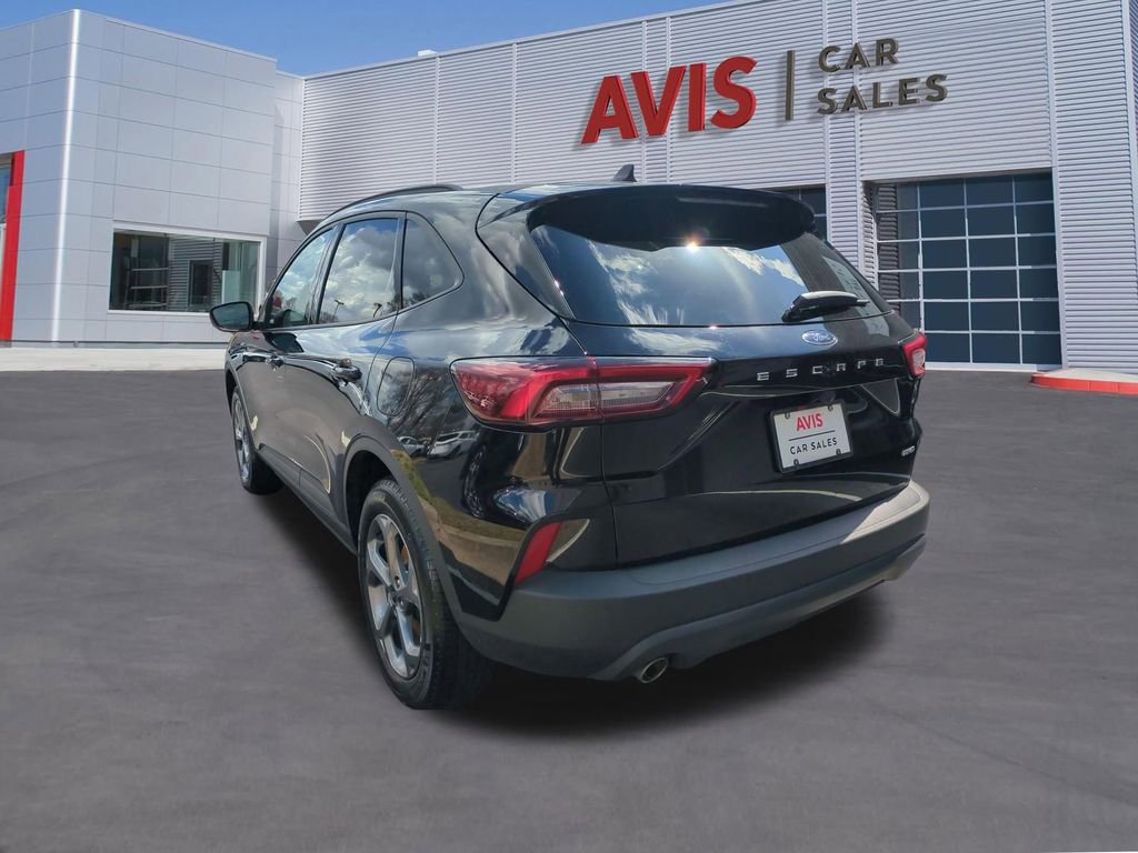 Used 2025 Ford Escape ST-Line image 9