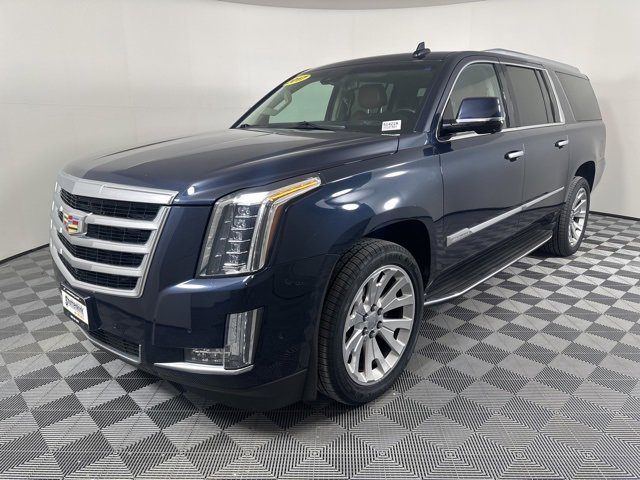 Used 2017 Cadillac Escalade ESV Luxury image 5