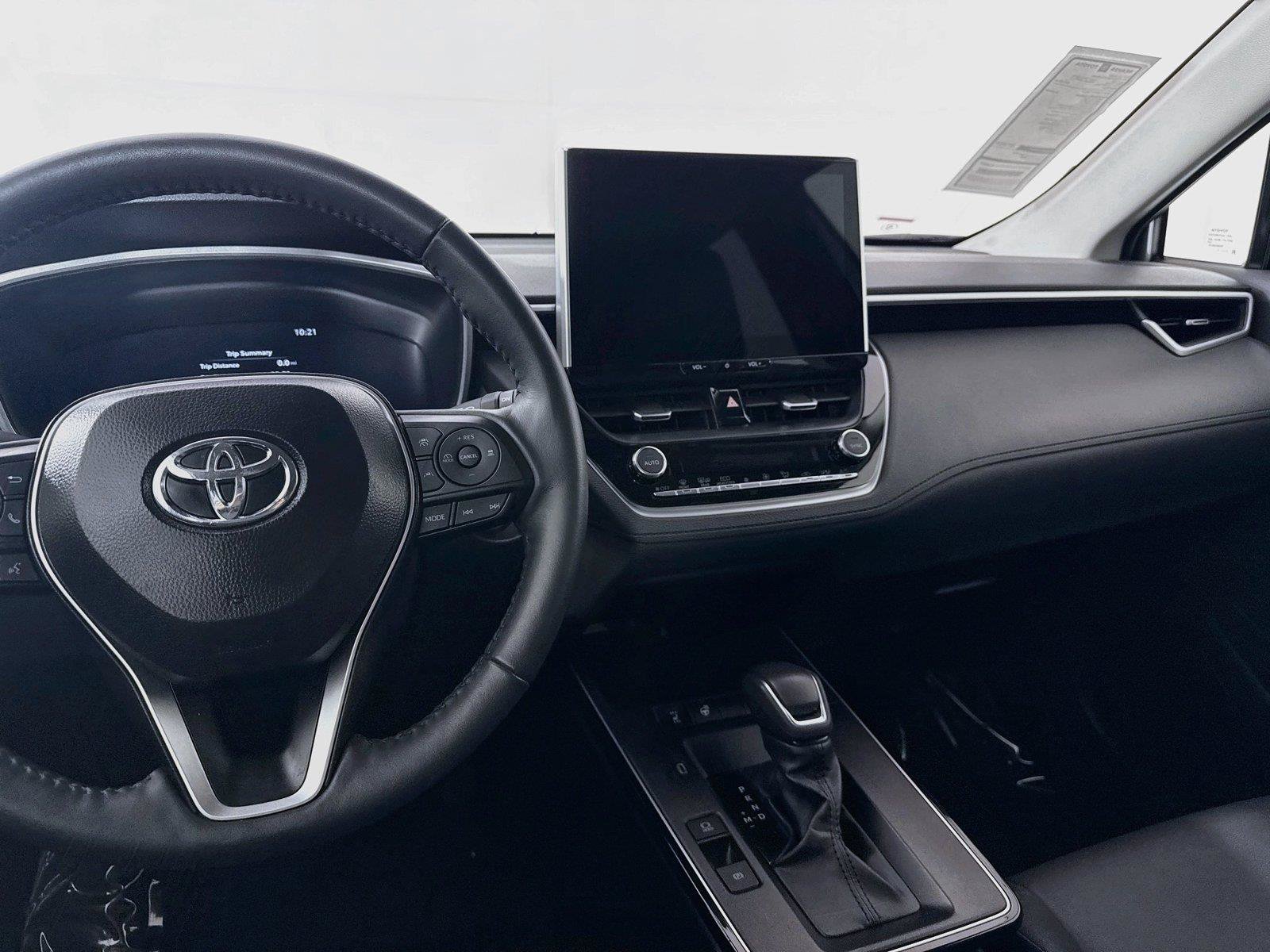 Certified 2026 Toyota Corolla Cross XLE AWD/4WD image 32