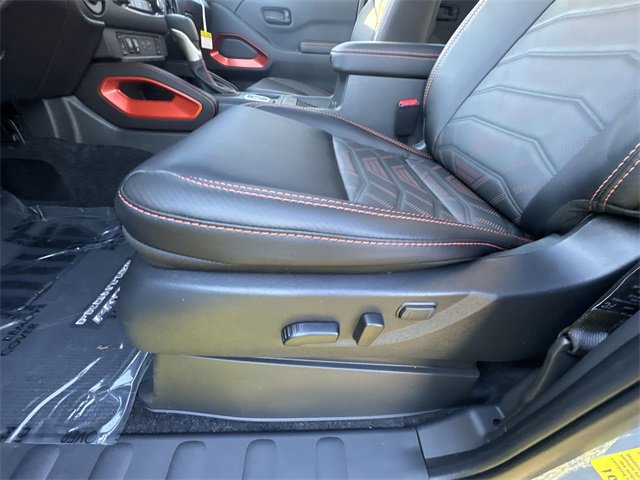 New 2026 Nissan Frontier PRO-4X image 12