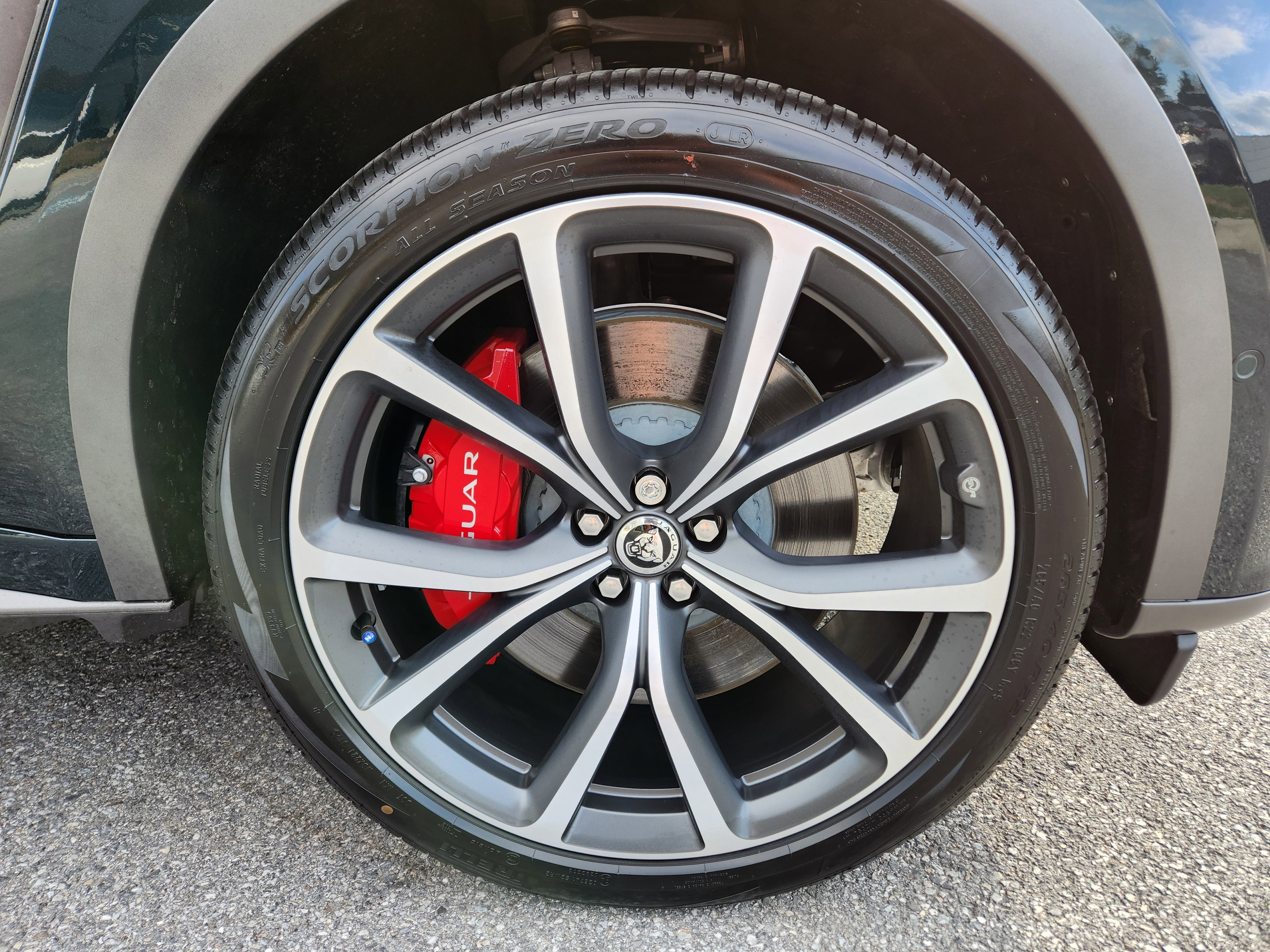 New 2026 Jaguar F-PACE SVR AWD/4WD image 7