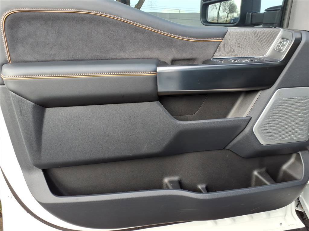 Used 2024 Ford F350 Platinum w/ Tremor Off-Road Package image 11