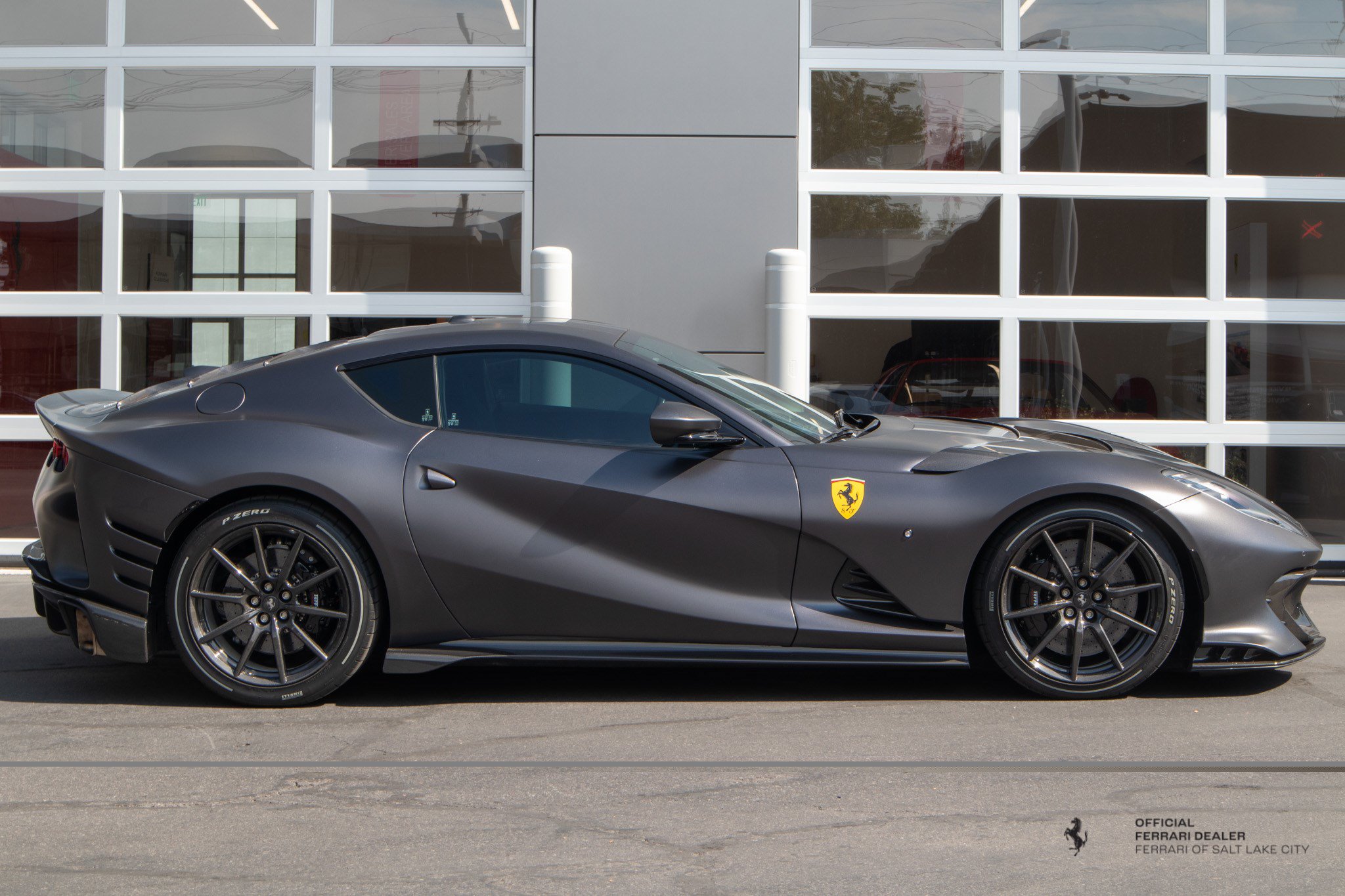 Used 2023 Ferrari 812 Competizione RWD image 9