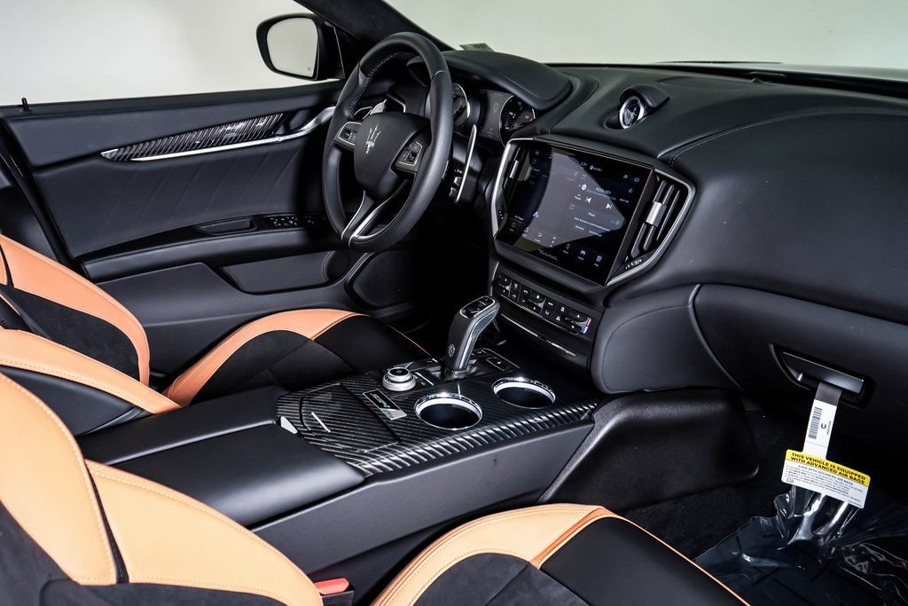 Used 2024 Maserati Ghibli Trofeo RWD image 17