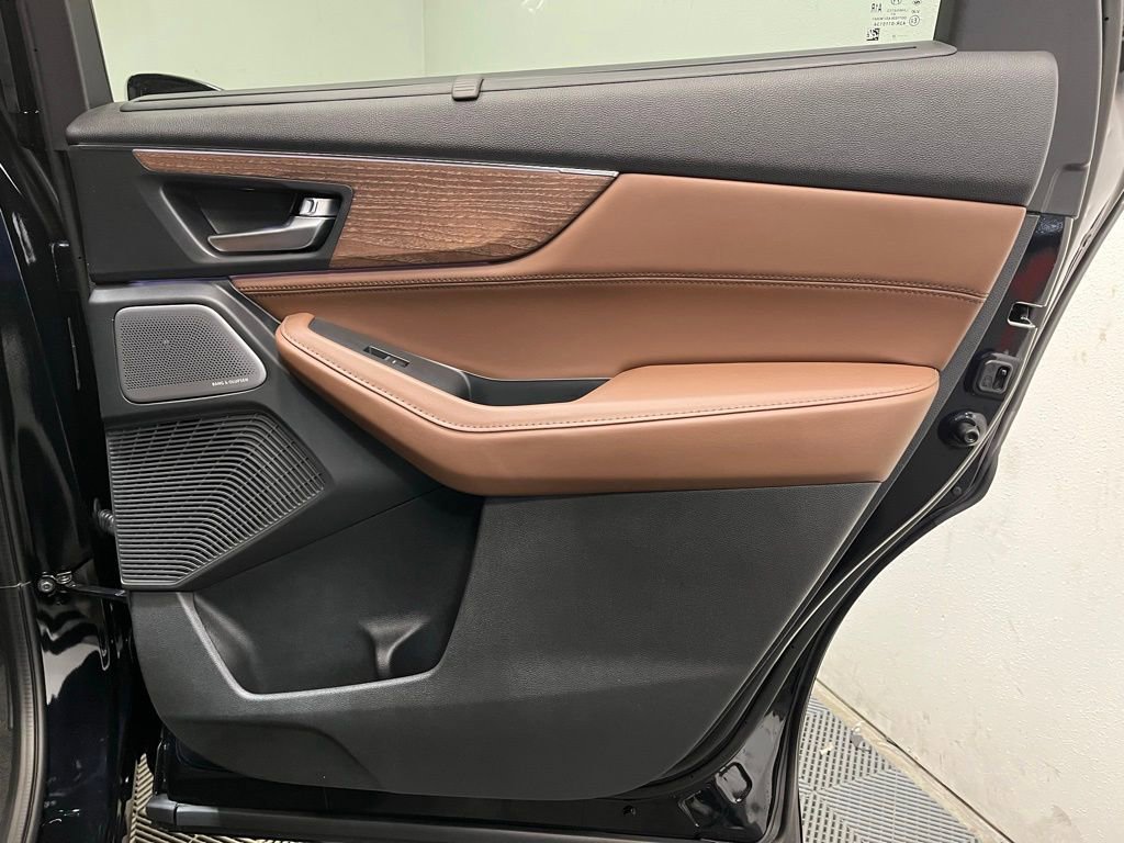New 2026 Acura MDX w/ Advance Package image 17