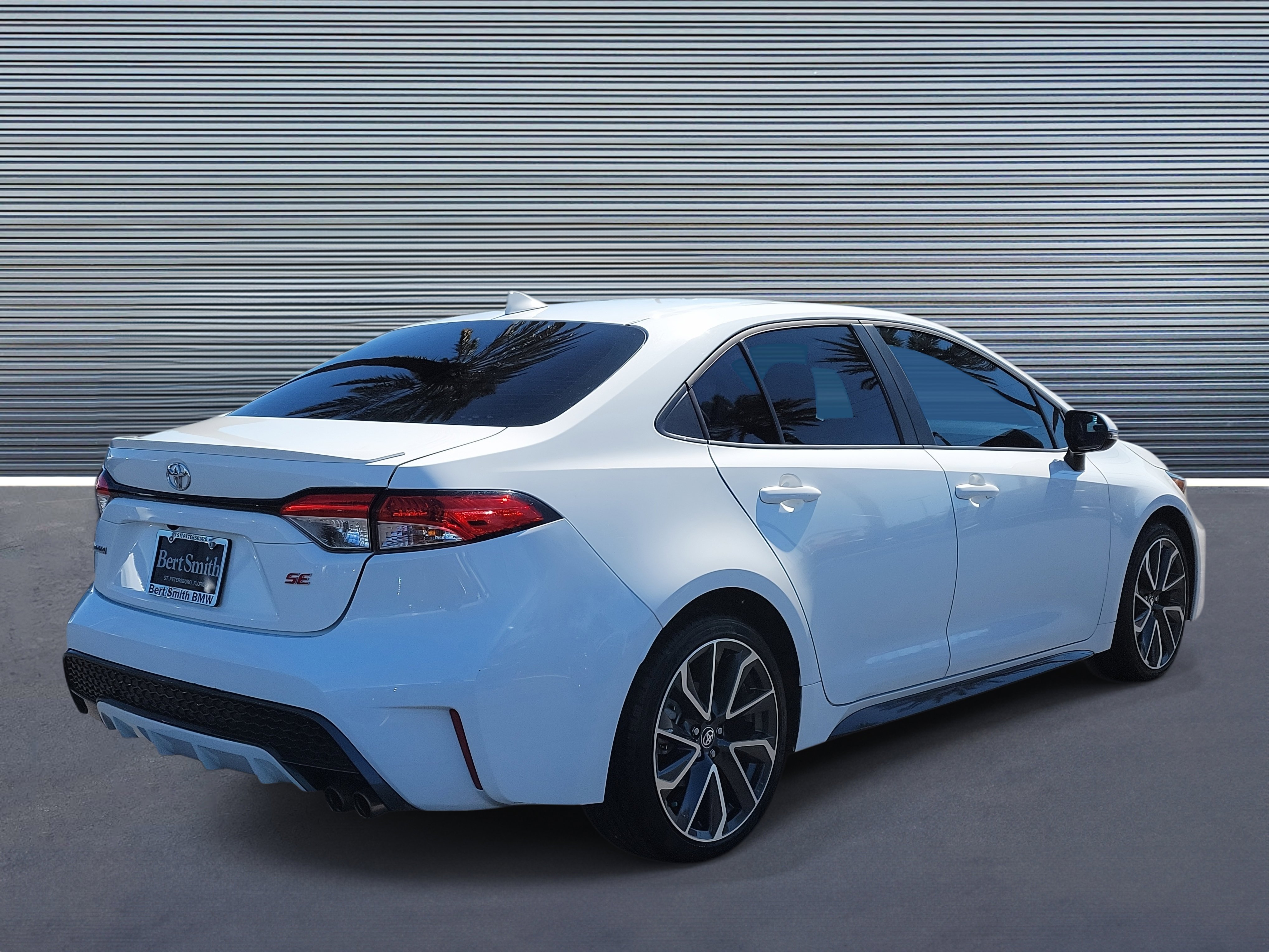 Used 2021 Toyota Corolla SE image 3