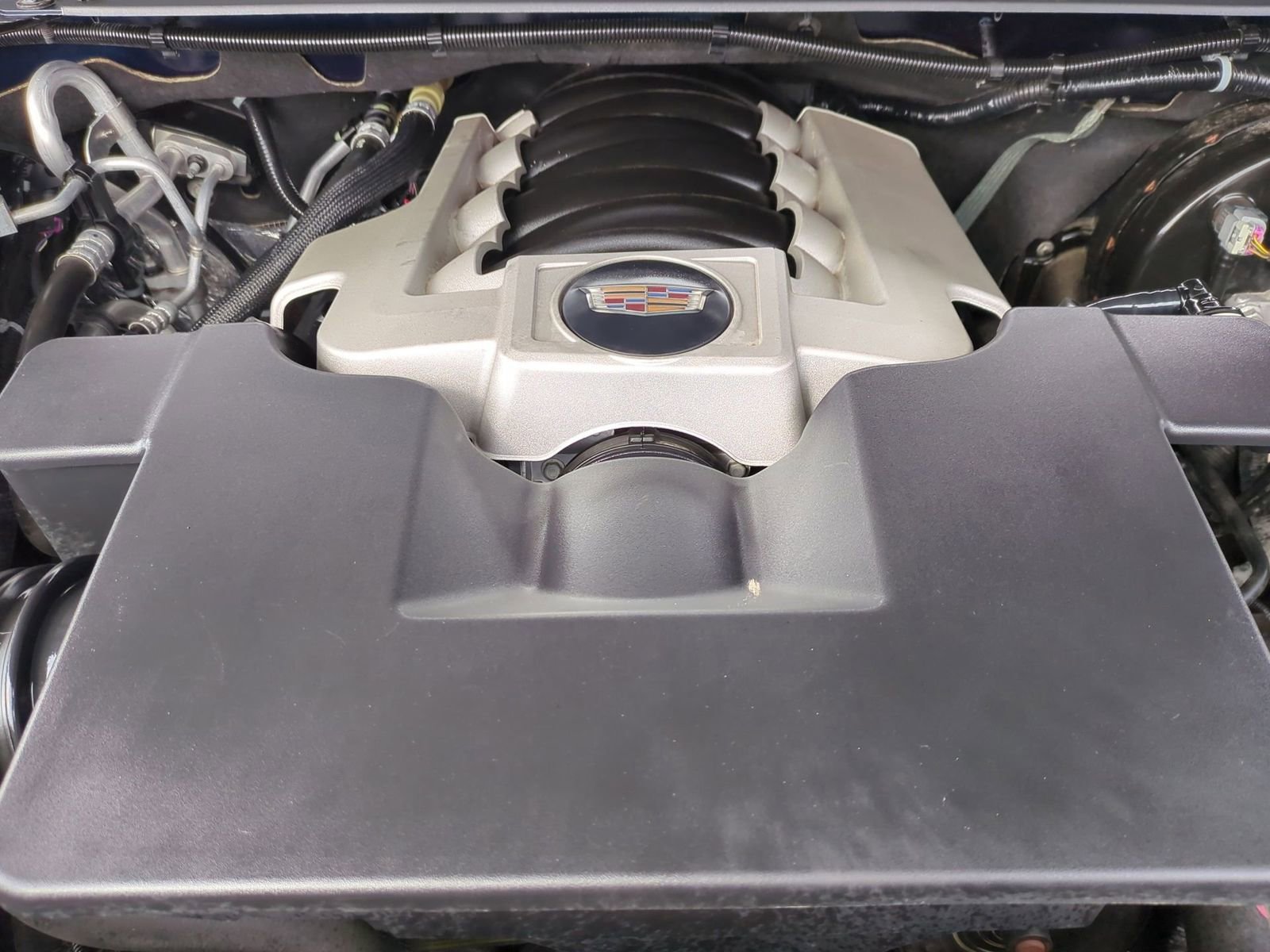 Used 2019 Cadillac Escalade ESV Luxury image 18