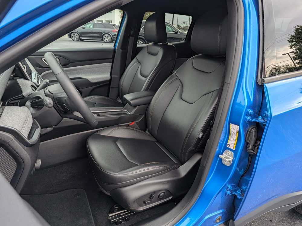 Used 2024 Jeep Compass Latitude AWD/4WD image 12
