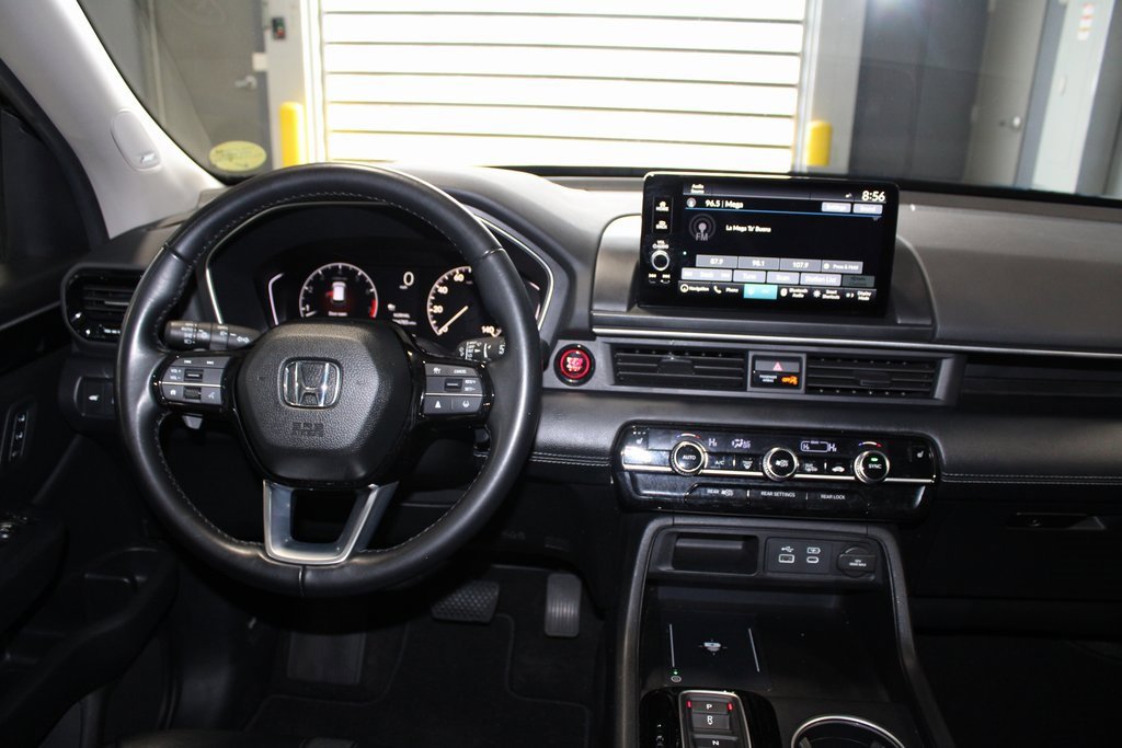 Used 2025 Honda Pilot Touring image 25