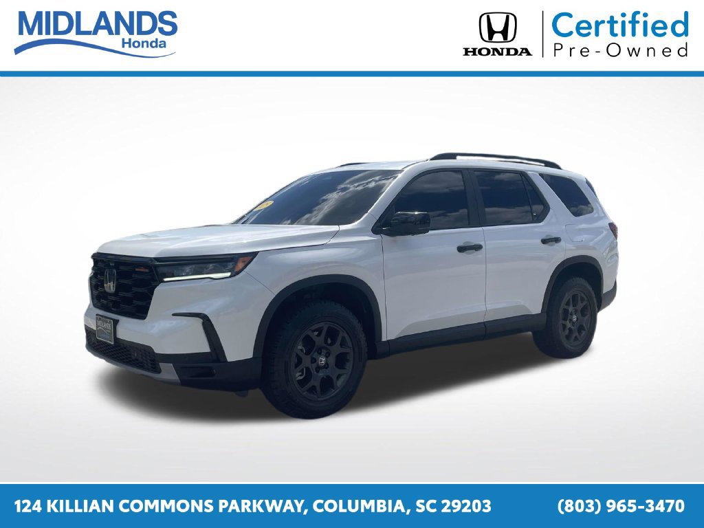Certified 2025 Honda Pilot TrailSport image 3