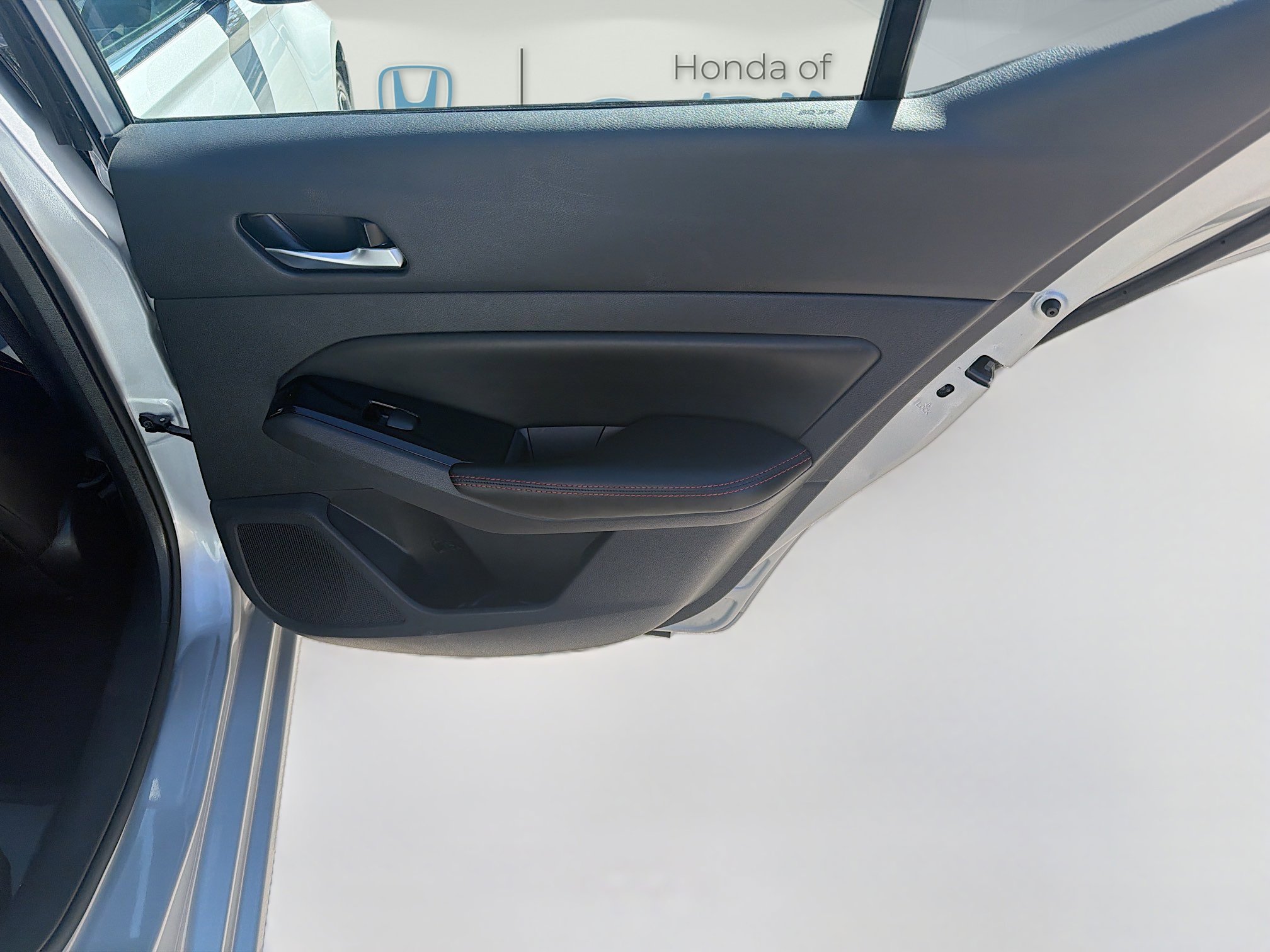 Used 2024 Nissan Altima 2.5 SR FWD image 29