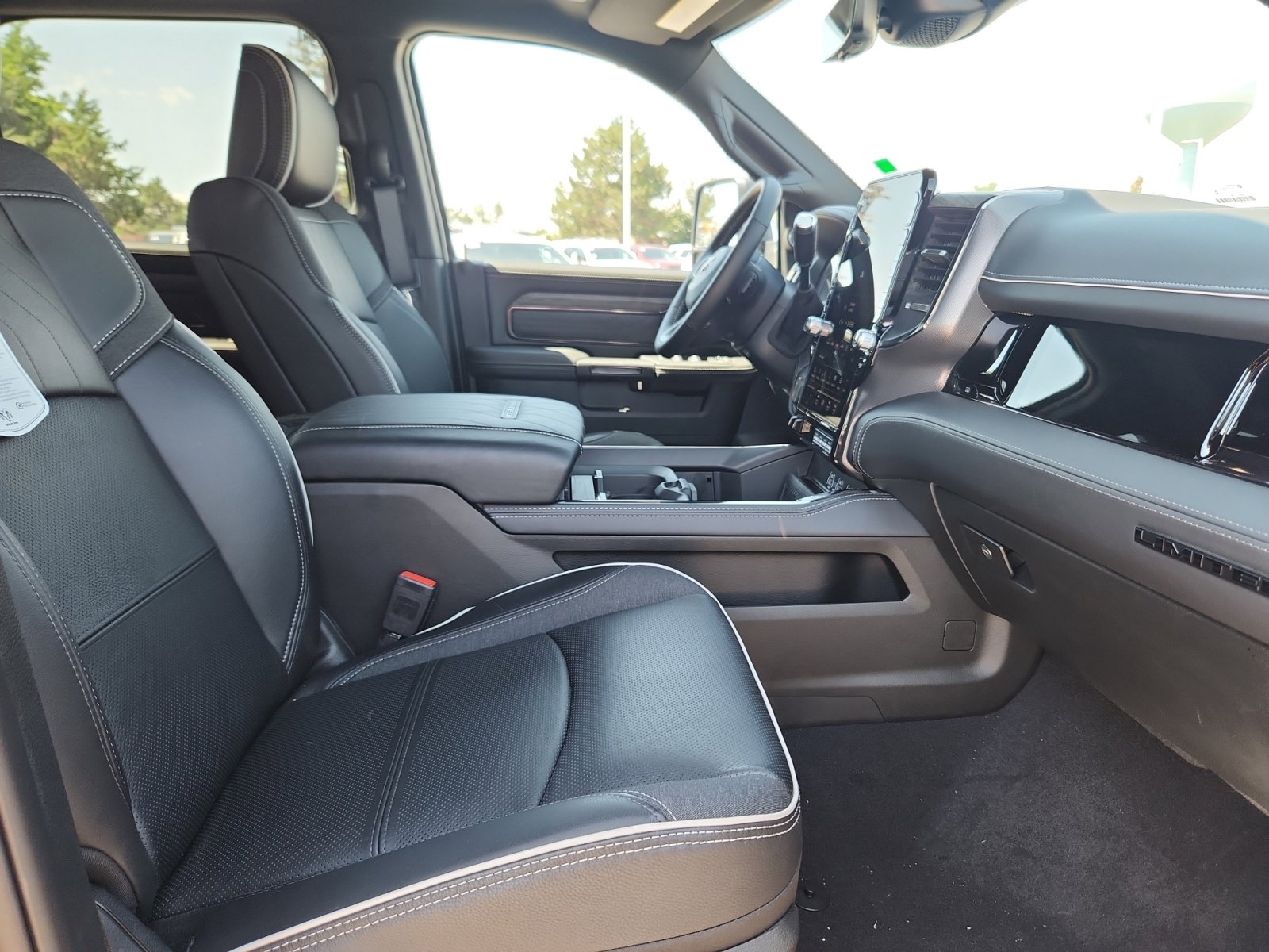 New 2025 RAM 2500 Limited AWD/4WD image 20