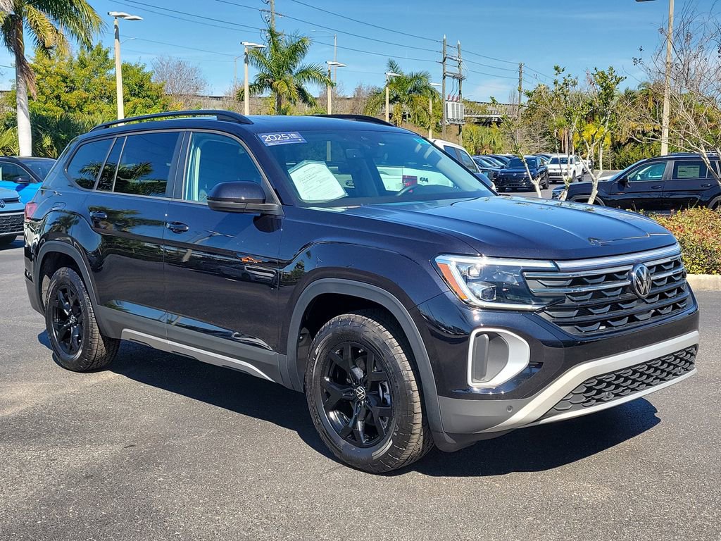 New 2025 Volkswagen Atlas Peak Edition SE AWD/4WD image 2
