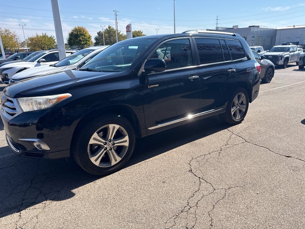 Used 2011 Toyota Highlander Limited w/ Tow Pkg AWD/4WD image 8