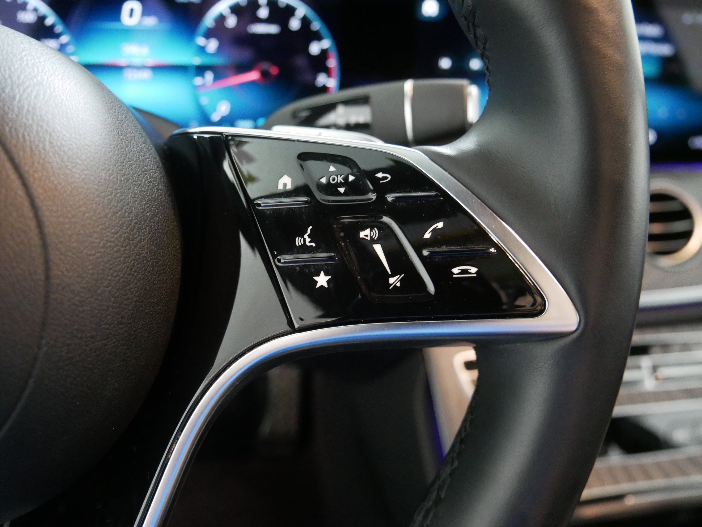 Used 2023 Mercedes-Benz E 450 4MATIC All-Terrain Wagon image 28