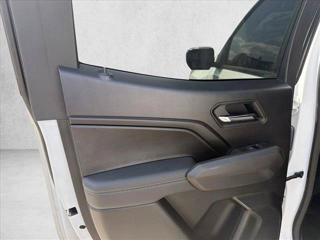 Used 2024 Chevrolet Colorado LT w/ LT Convenience Package II RWD image 3