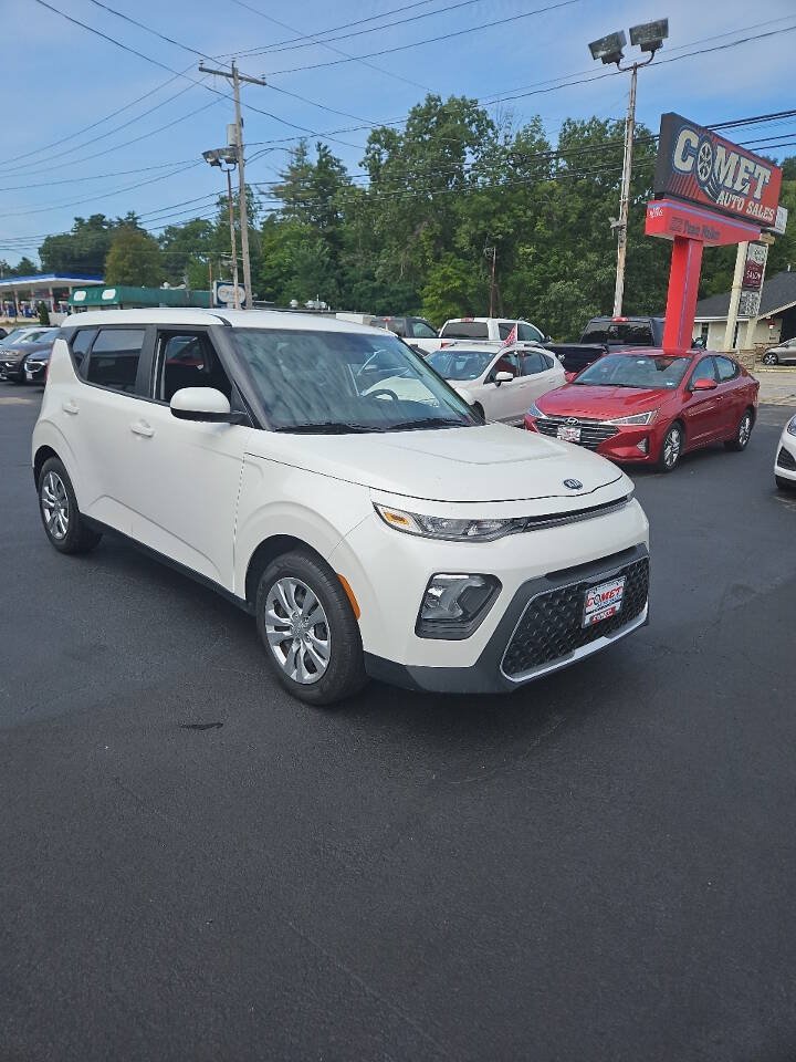 Used 2021 Kia Soul LX FWD image 1