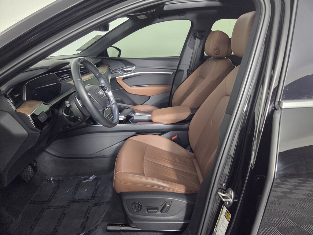 Used 2022 Audi e-tron Premium AWD/4WD image 8