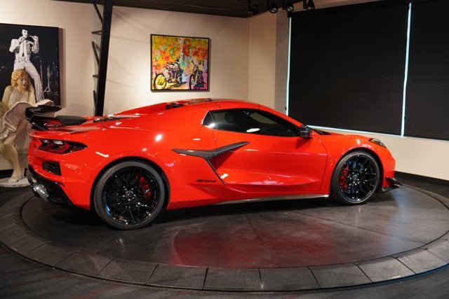 Used 2024 Chevrolet Corvette Z06 w/ Z07 Performance Package RWD image 12