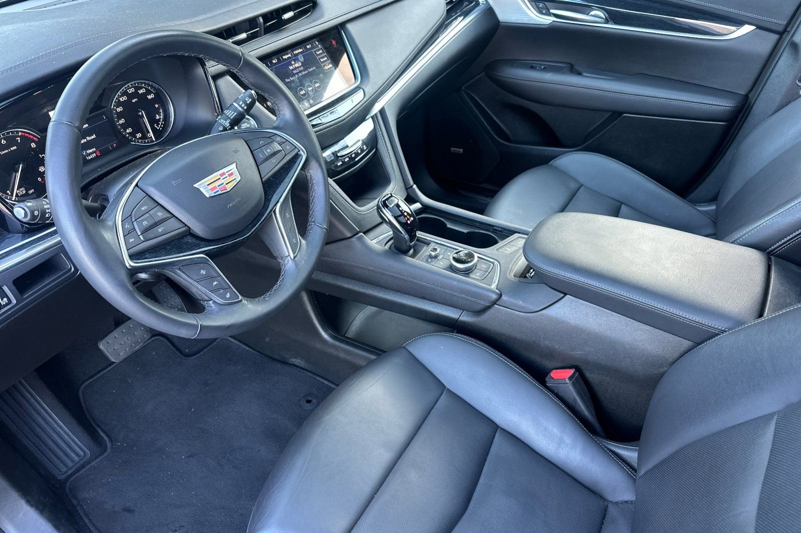 Certified 2024 Cadillac XT5 Premium Luxury FWD image 10