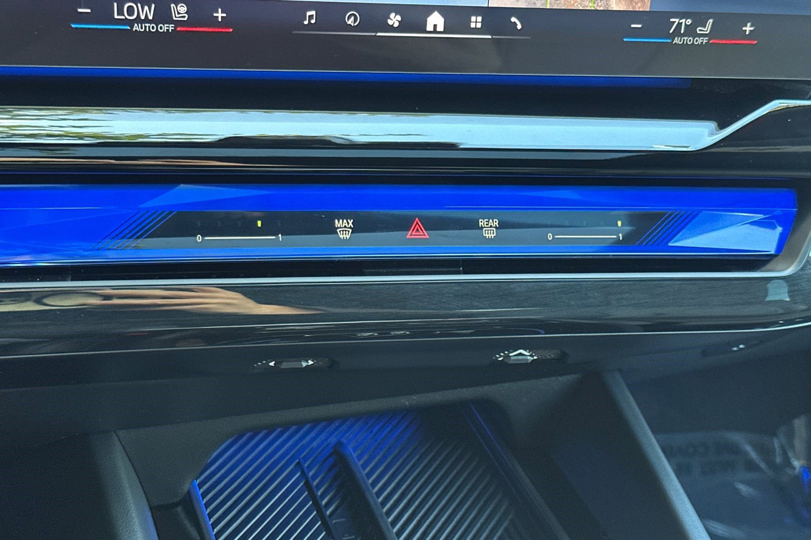 Used 2026 BMW 540i xDrive w/ M Sport Package AWD/4WD image 26