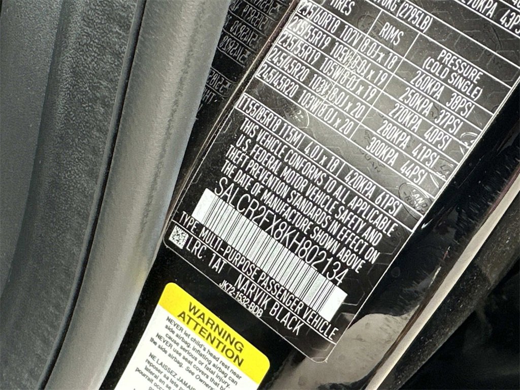 Used 2019 Land Rover Discovery Sport HSE image 17