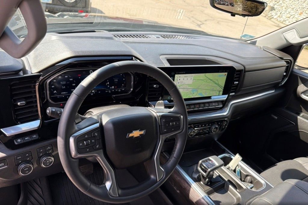 Used 2023 Chevrolet Silverado 1500 LTZ w/ LTZ Premium Package image 6