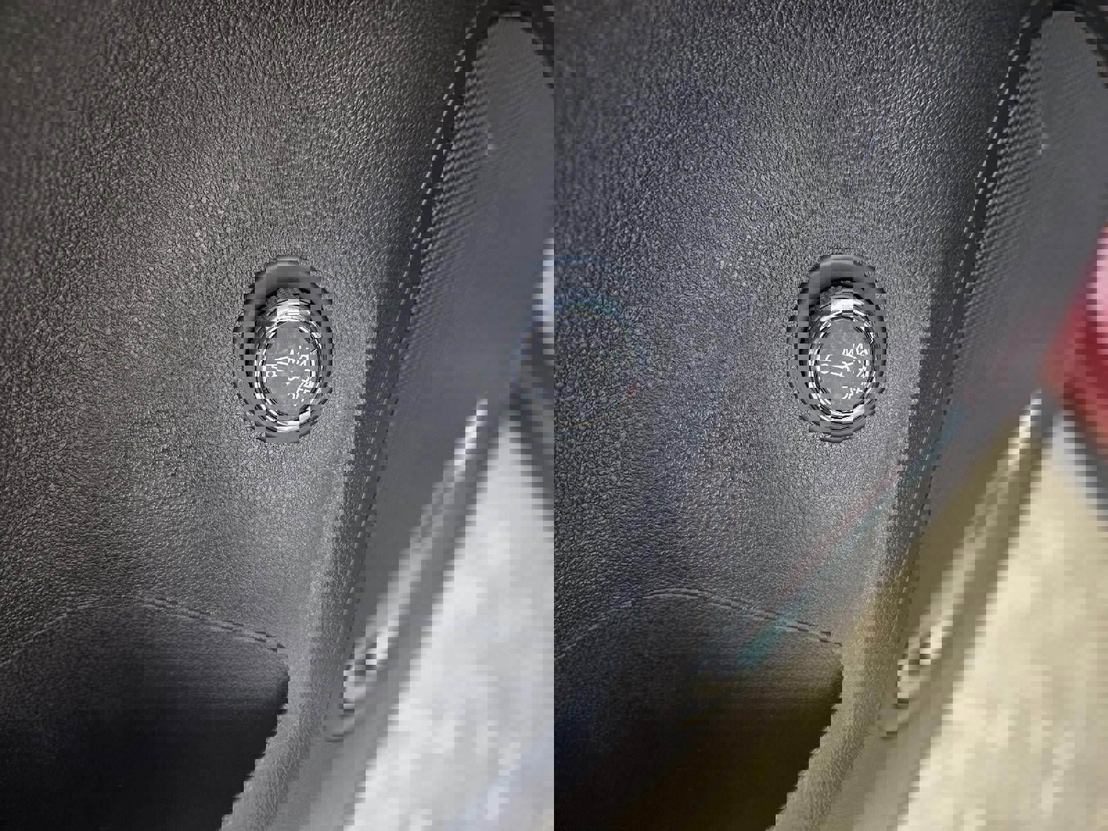 Certified 2023 Buick Envision Avenir image 32