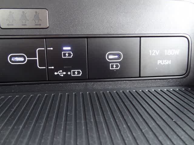 Used 2024 Hyundai Kona SEL FWD image 29