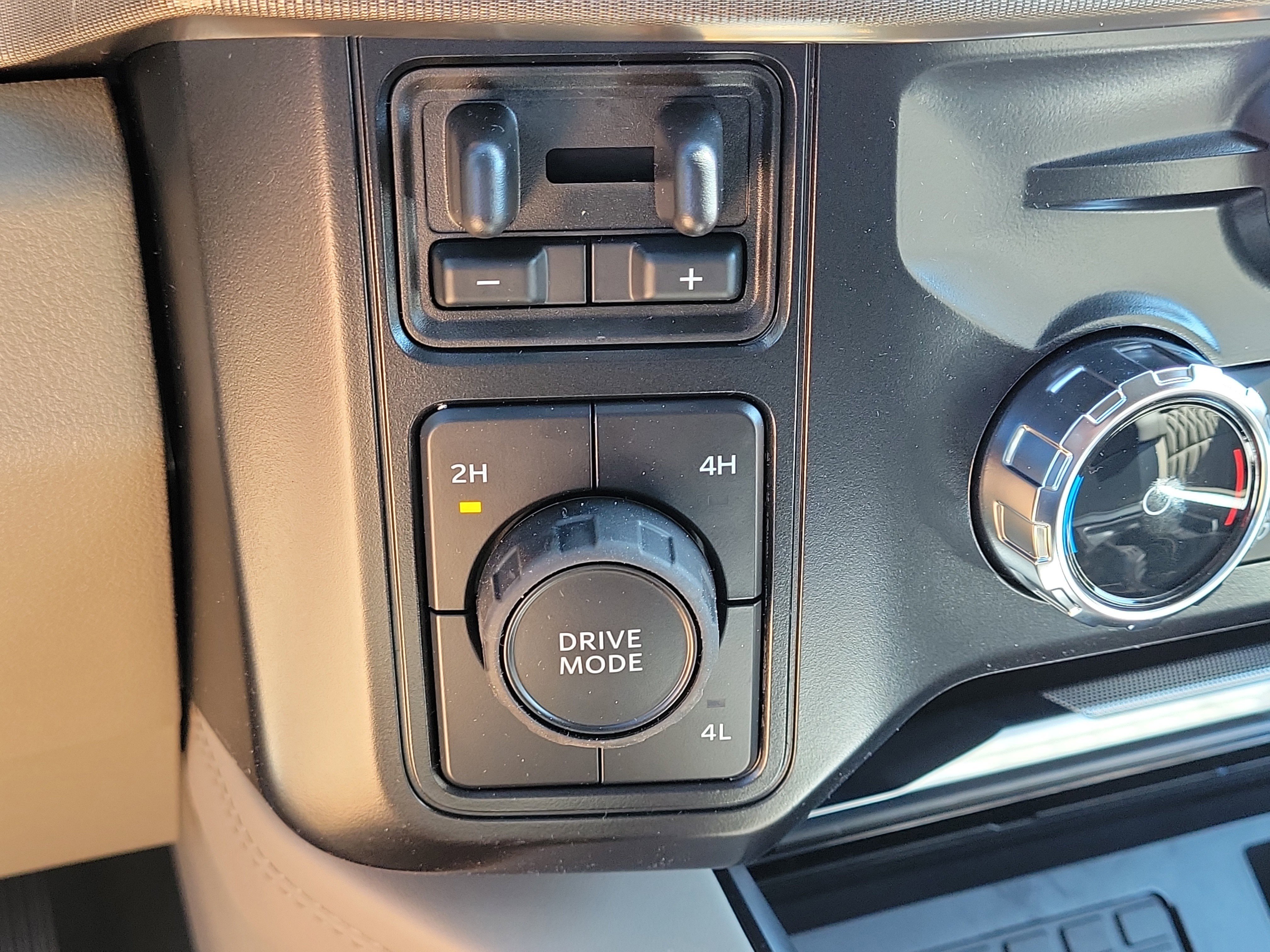 New 2026 Ford F350 Platinum w/ Platinum Plus Package image 19