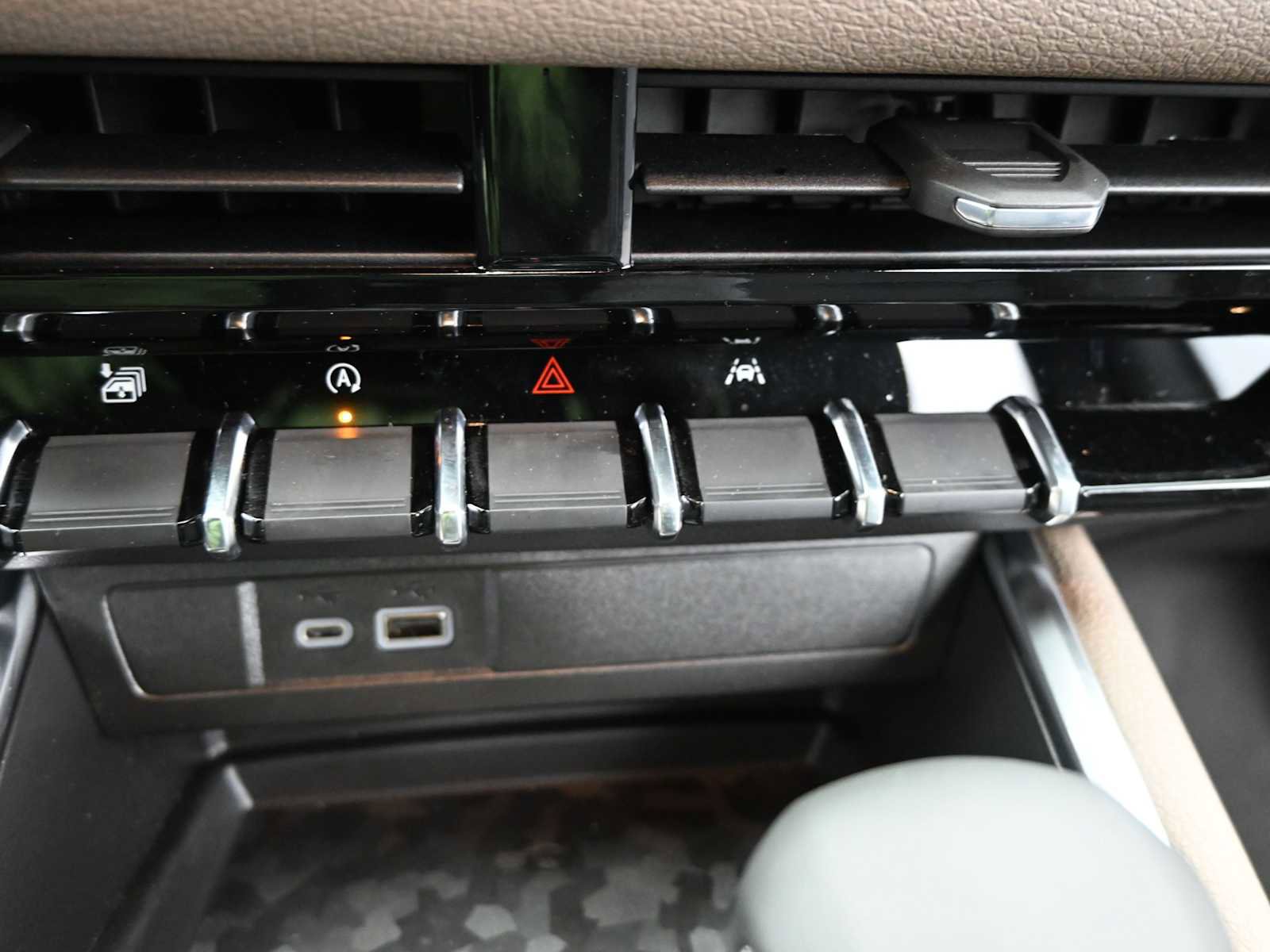 New 2026 GMC Canyon Denali image 19