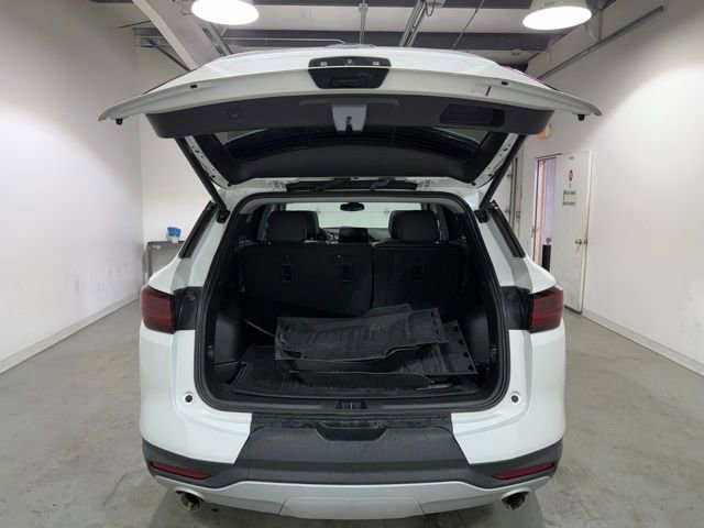 Used 2023 Chevrolet Blazer LT w/ Midnight/Sport Edition FWD image 8