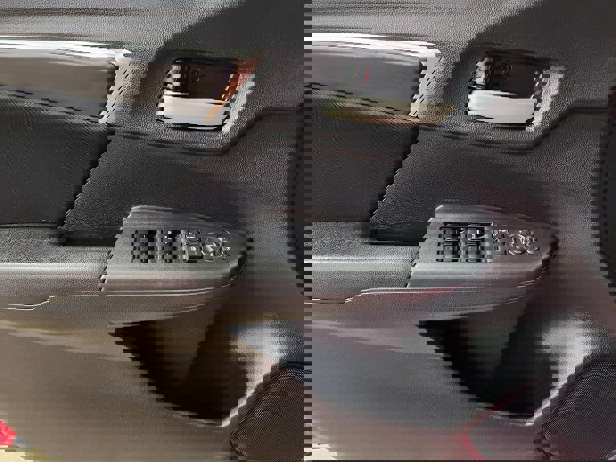 Used 2015 Honda Fit LX image 41