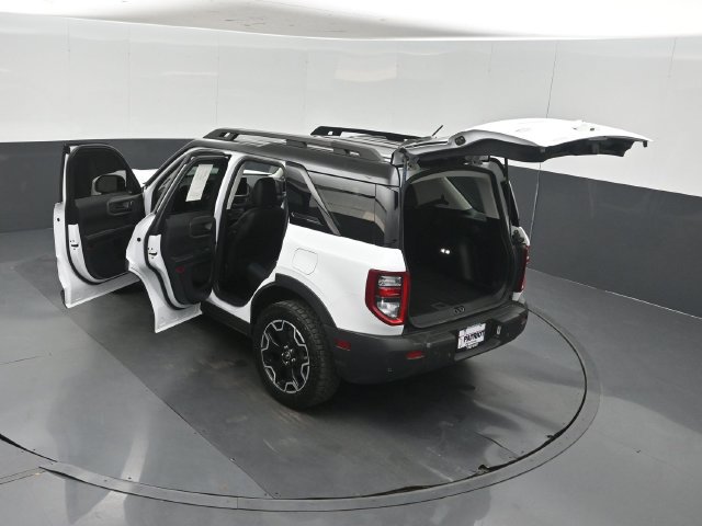 Used 2025 Ford Bronco Sport Outer Banks w/ Outer Banks Tech Package+ AWD/4WD image 62