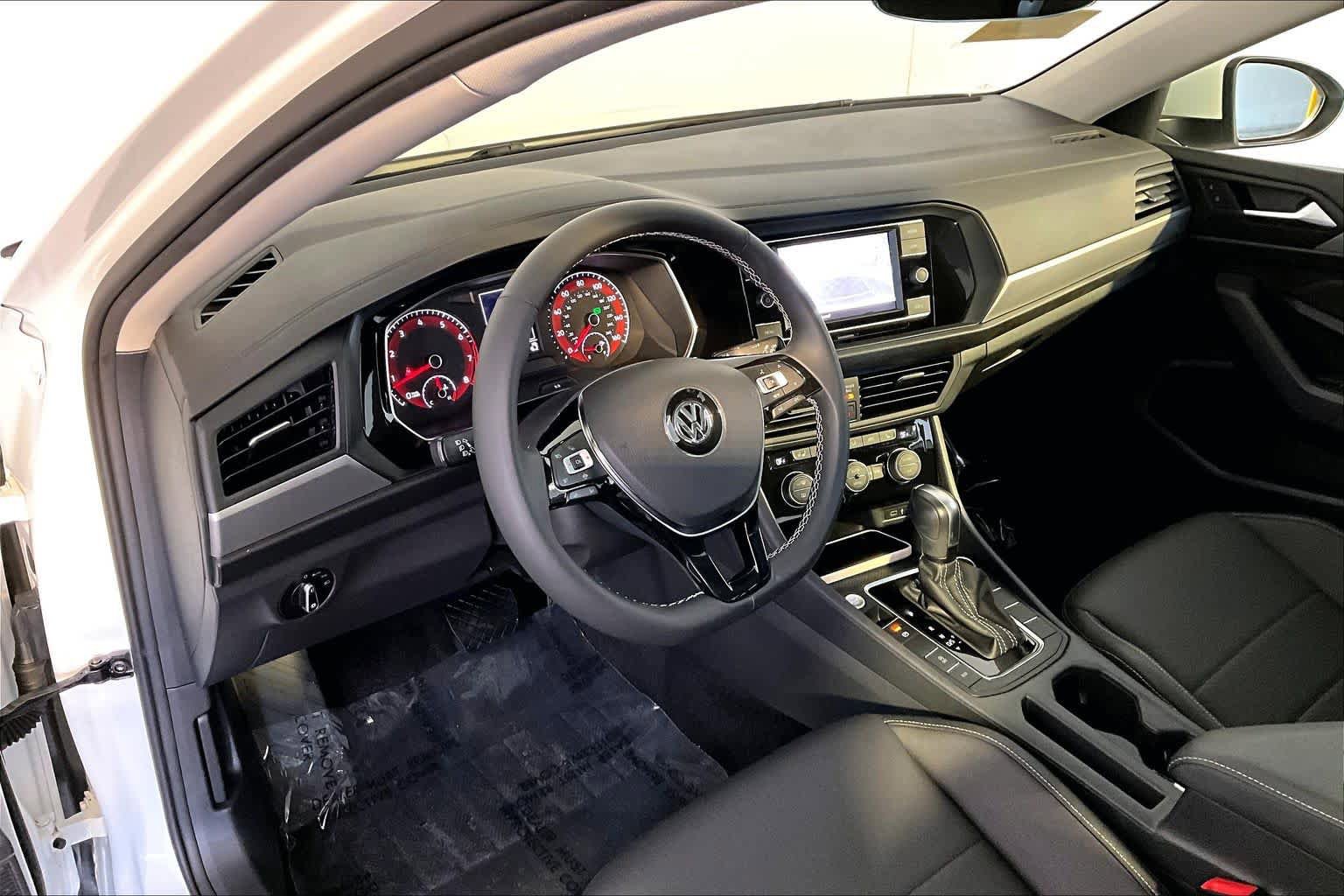 Used 2021 Volkswagen Jetta SE FWD image 18