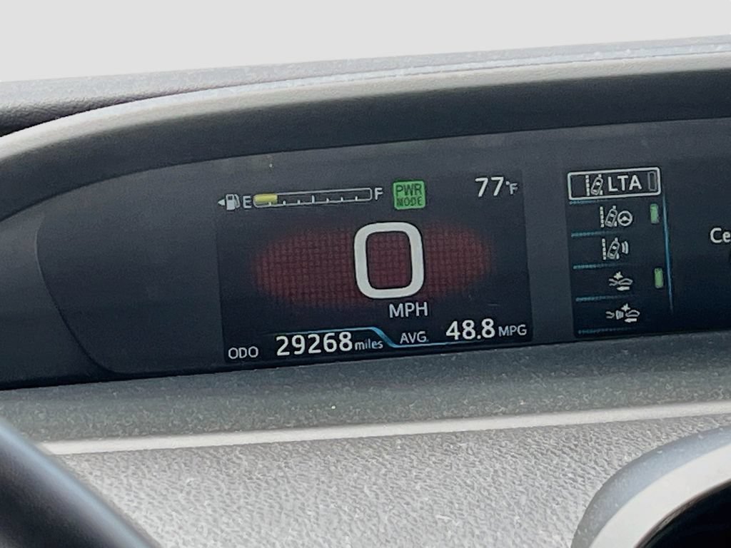 Used 2022 Toyota Prius Limited FWD image 12