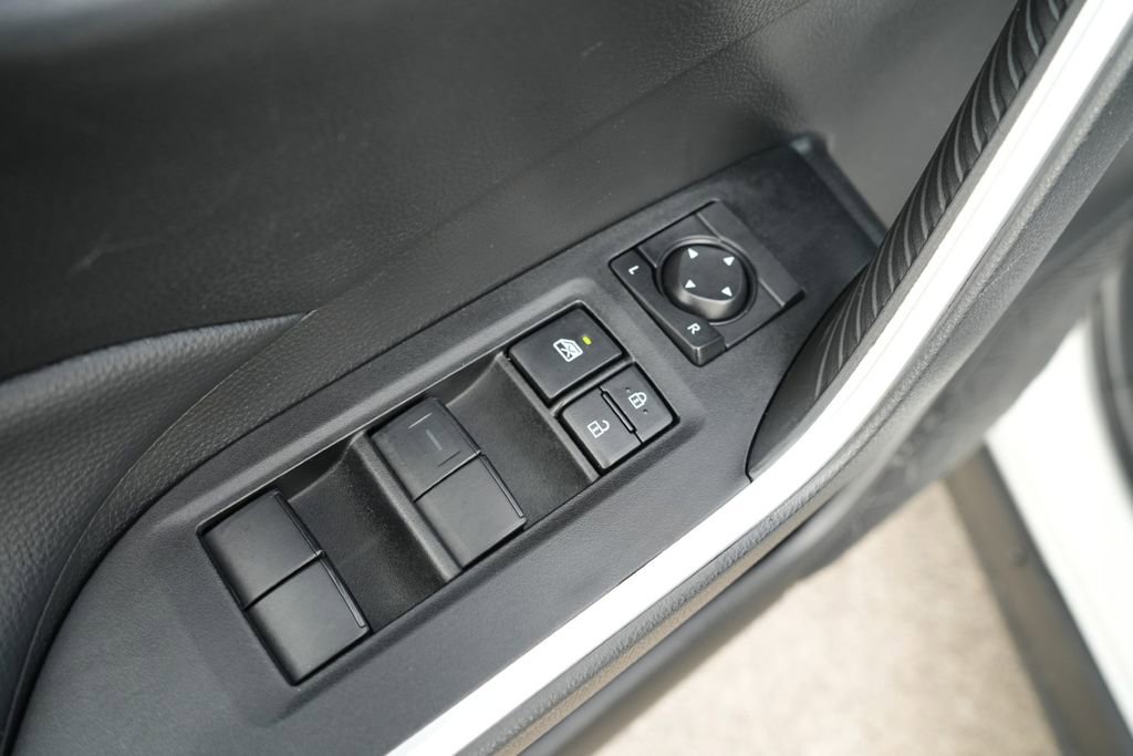 Used 2024 Toyota RAV4 LE image 21