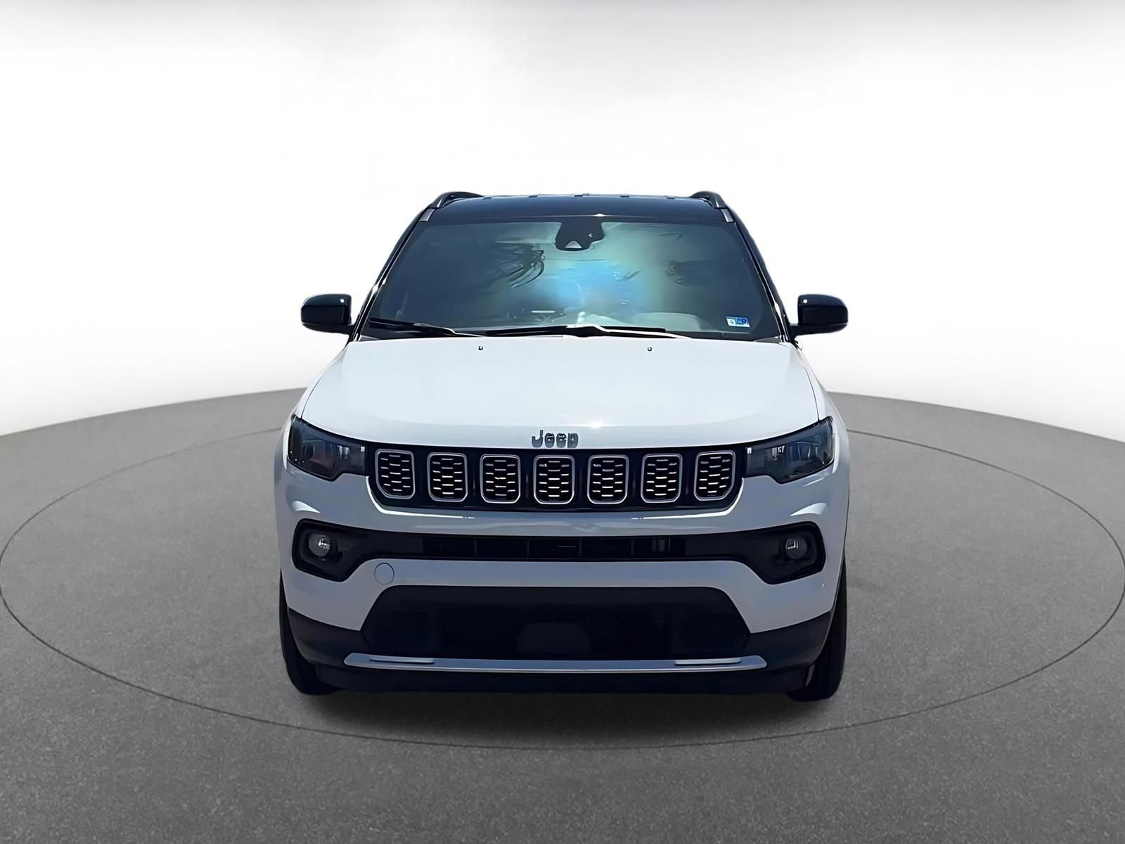 Used 2025 Jeep Compass Limited AWD/4WD image 4