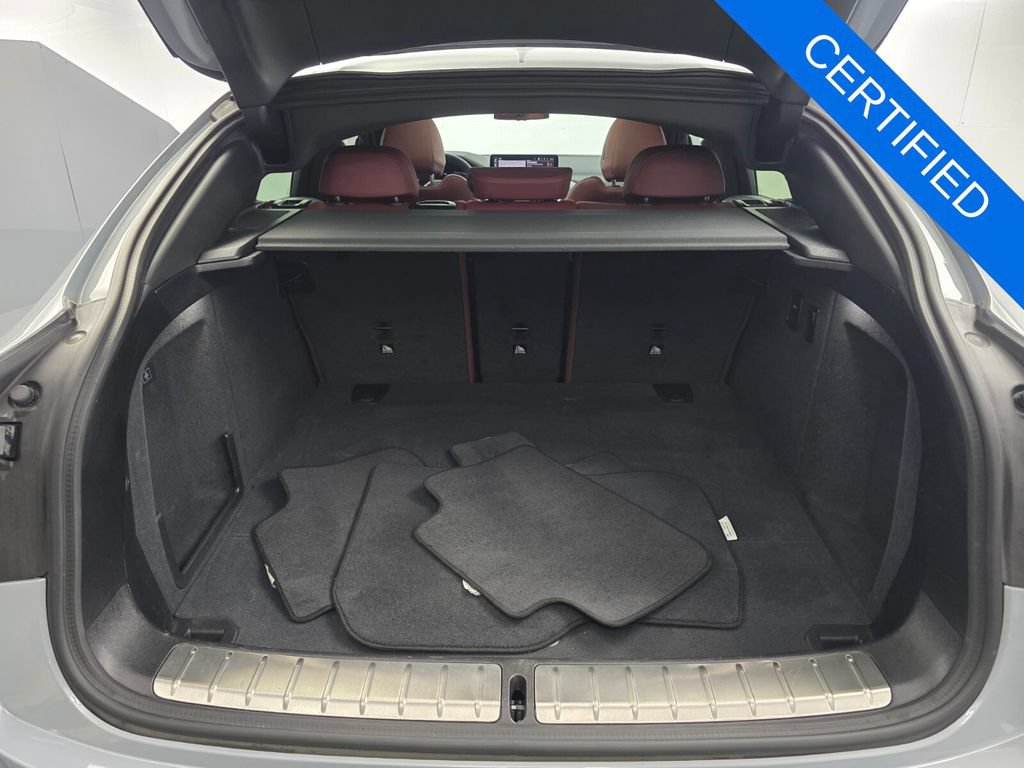 Used 2025 BMW X4 xDrive30i w/ M Sport Package AWD/4WD image 17