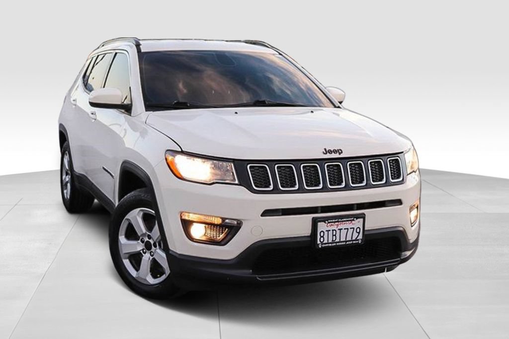 Used 2020 Jeep Compass Latitude w/ Popular Equipment Group FWD image 2