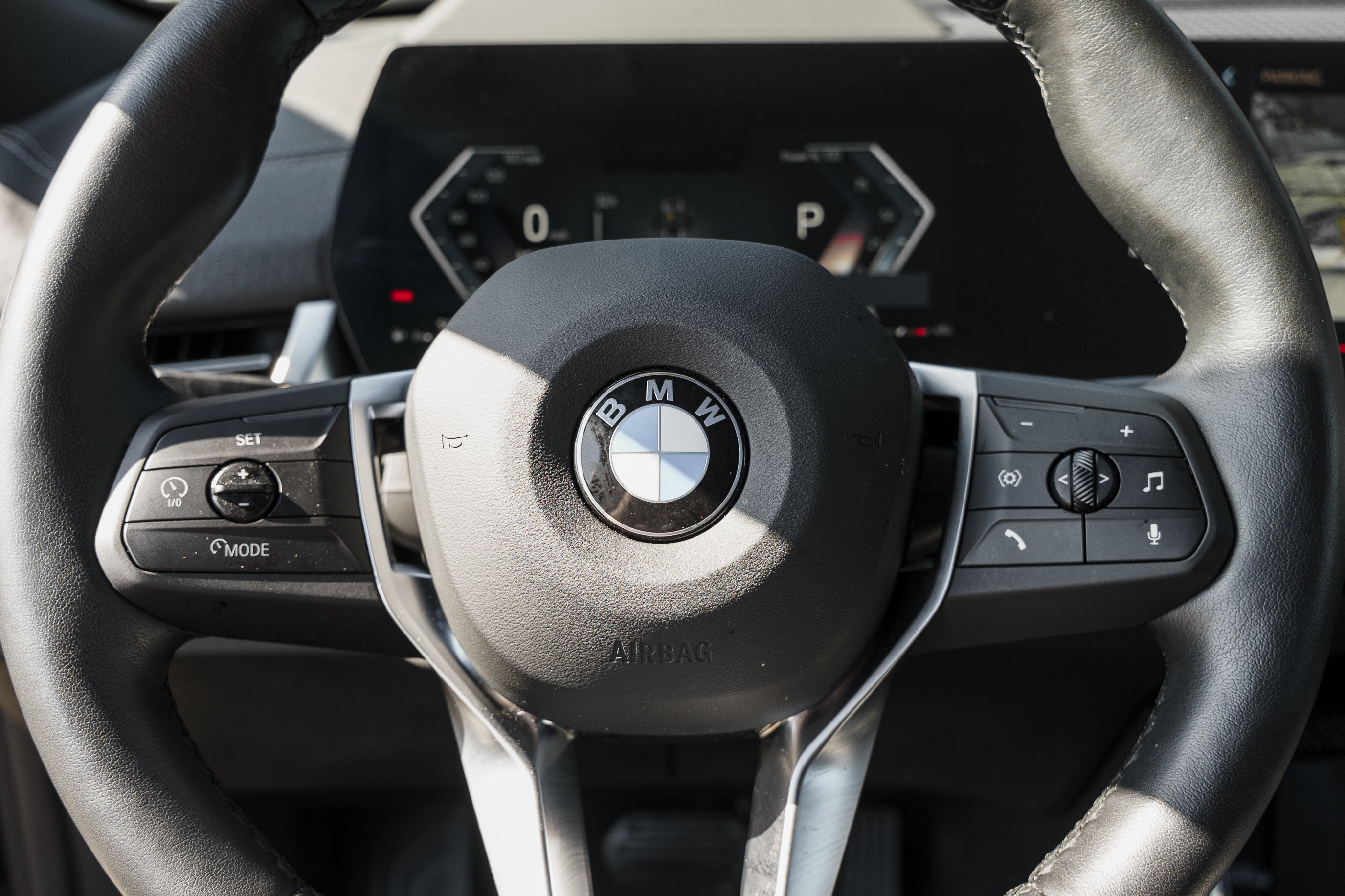 Used 2025 BMW X2 xDrive28i AWD/4WD image 15