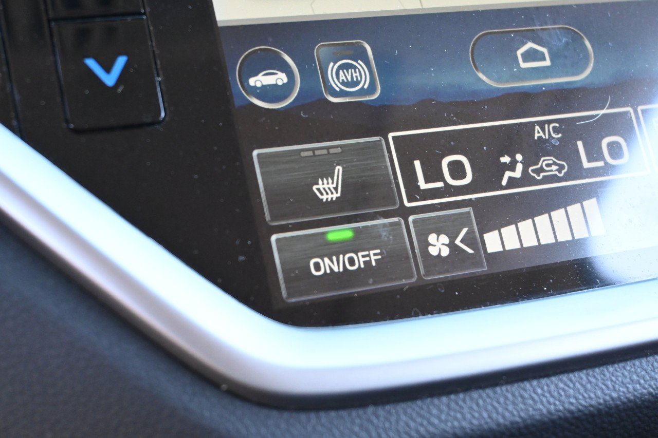 Used 2023 Subaru Ascent Limited w/ Technology Package AWD/4WD image 15