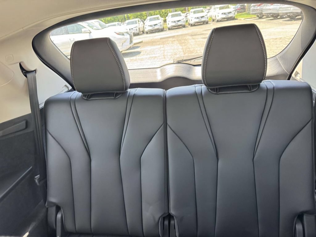 Certified 2023 Acura MDX SH-AWD w/ Technology Package image 11