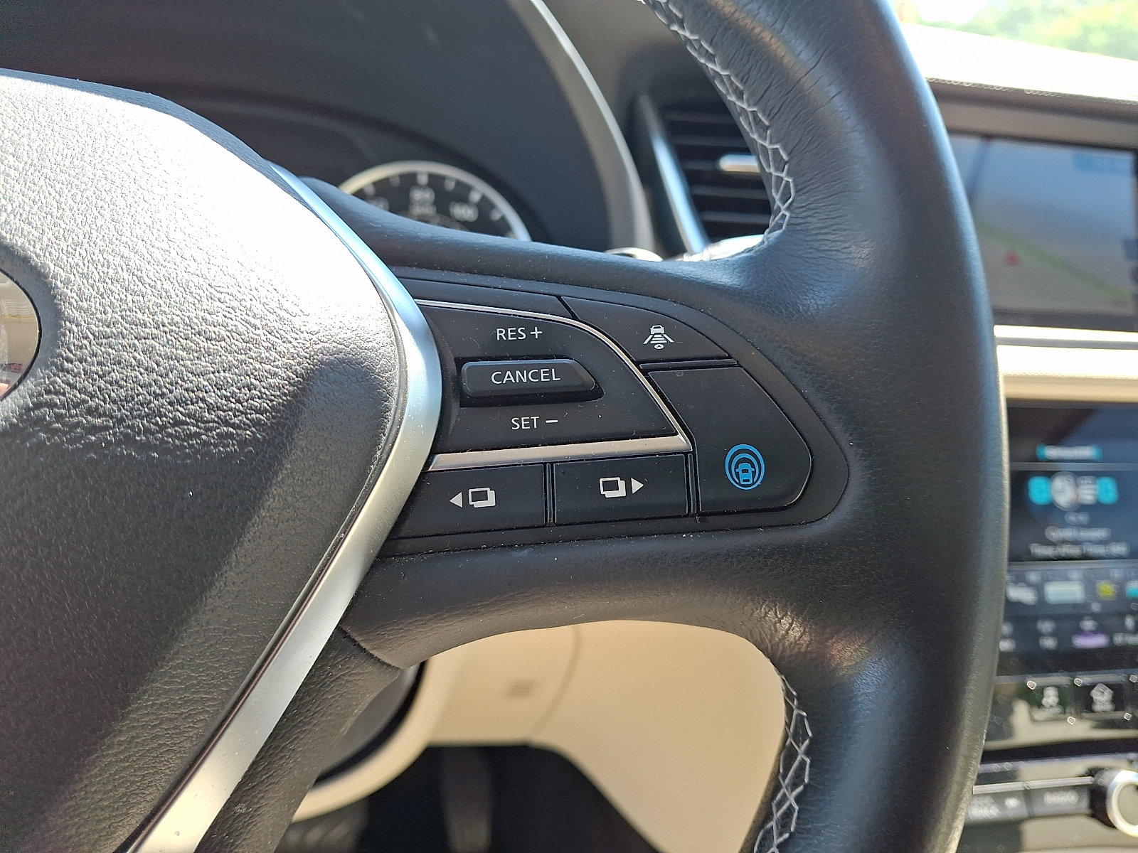 Used 2020 INFINITI QX50 Sensory w/ Proactive Package AWD/4WD image 22
