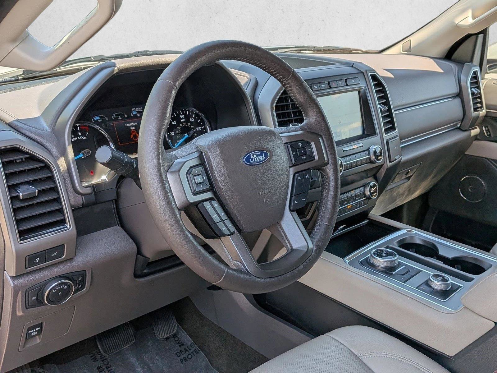 Used 2020 Ford Expedition XLT w/ Equipment Group 202A AWD/4WD image 10