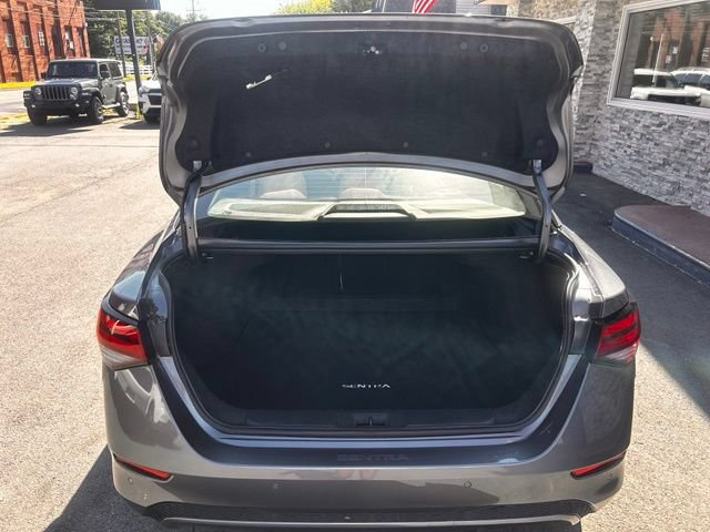 Used 2022 Nissan Sentra SV w/ SV Premium Package FWD image 19