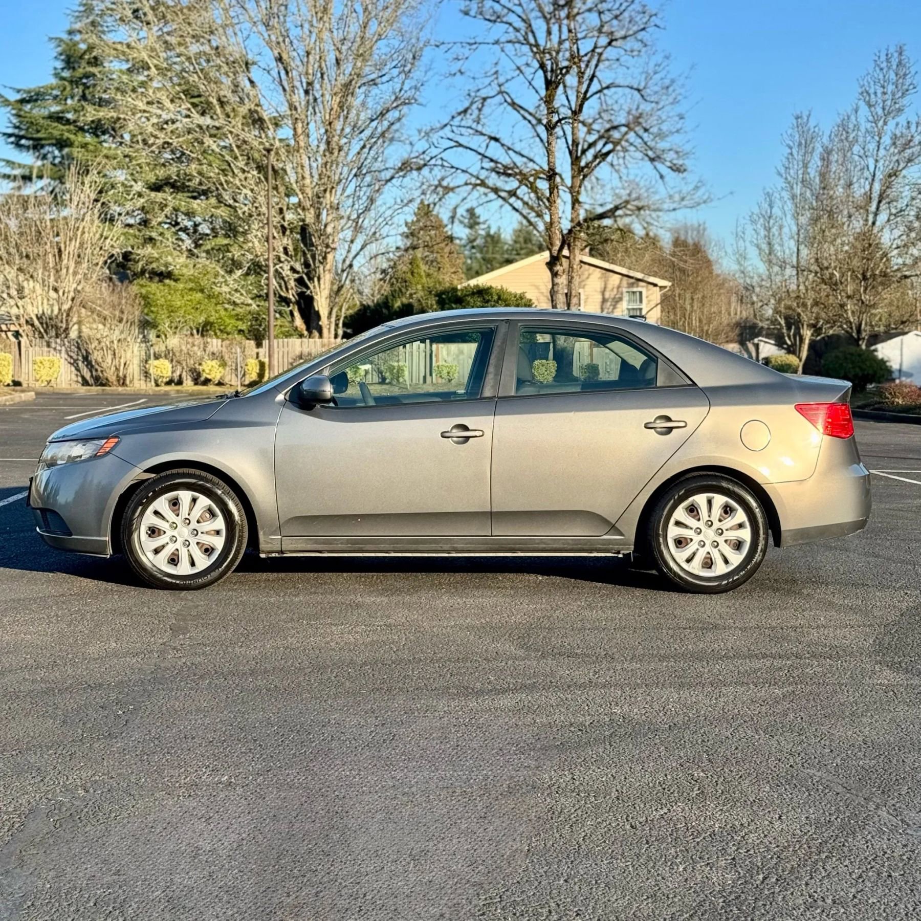 Used 2013 Kia Forte EX image 7