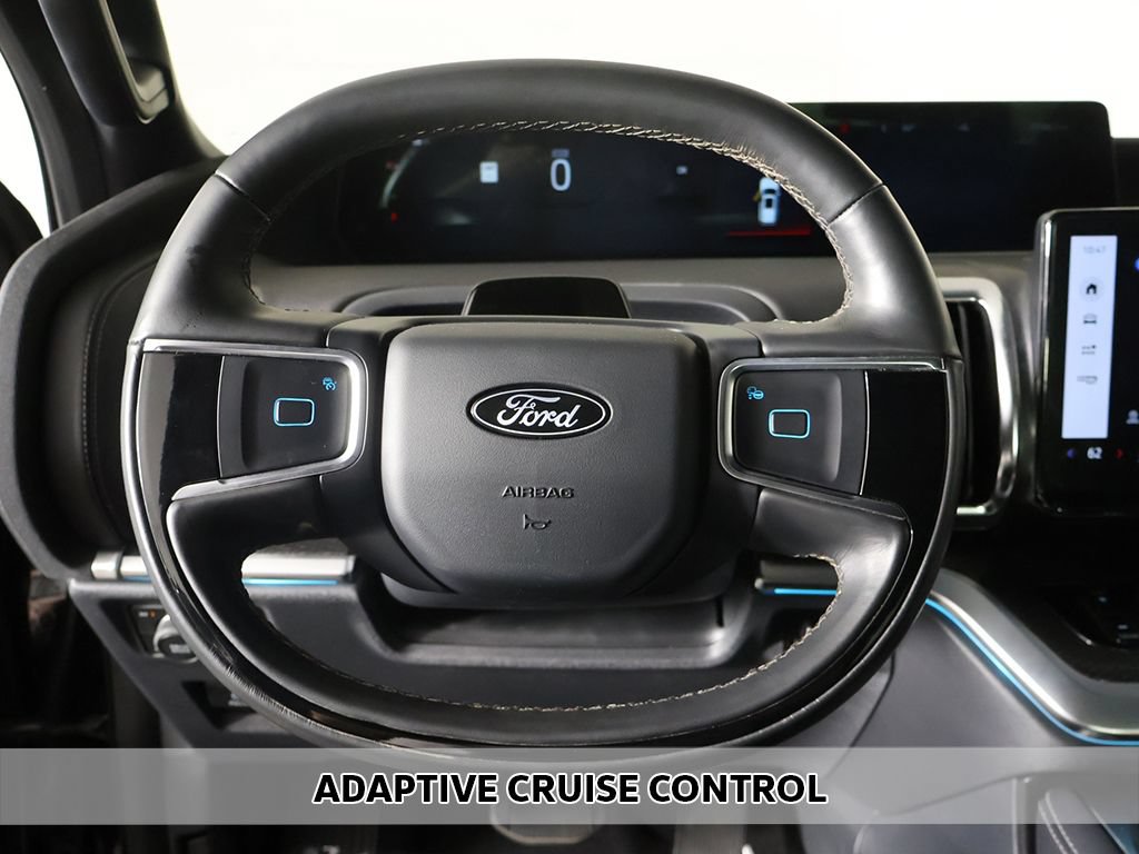 Used 2025 Ford Expedition Max Platinum w/ Stealth Performance Package AWD/4WD image 4