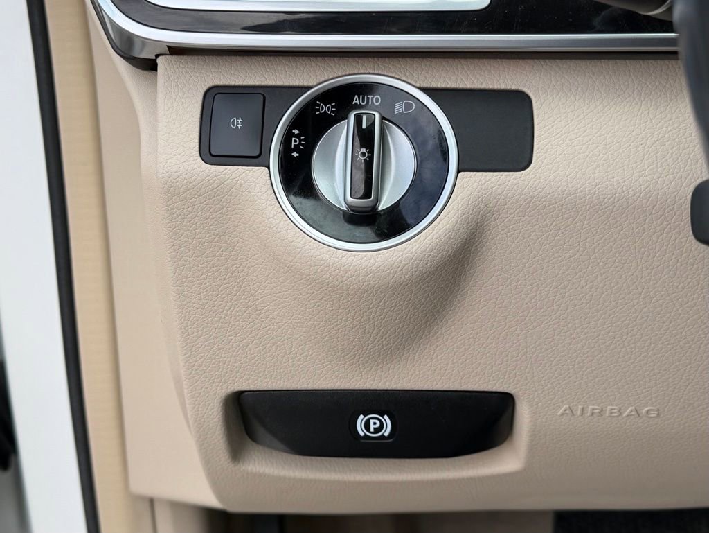 Used 2014 Mercedes-Benz E 350 Sedan image 42
